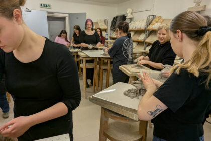 Prednáška a výtvarný workshop pre rozvoj praktických zručností budúcich učiteľov výtvarného umenia